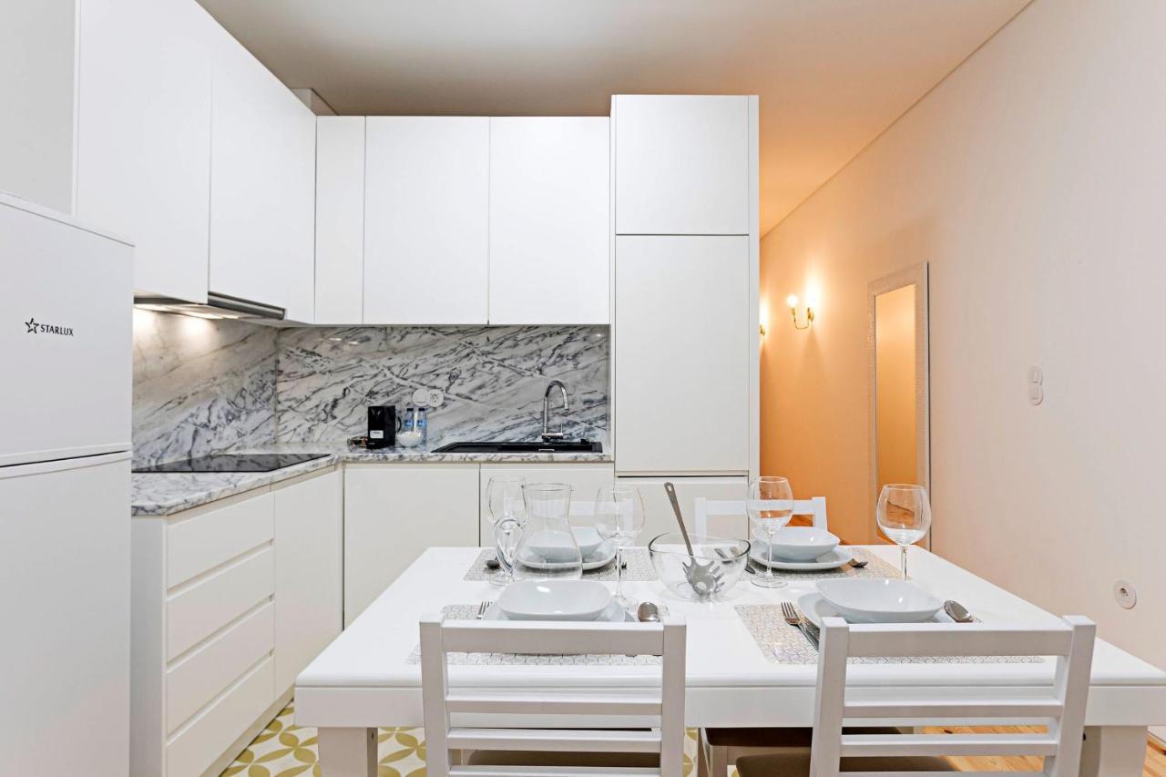 Lóios 1BR Flat Downtown by LovelyStay OOporto Exterior foto